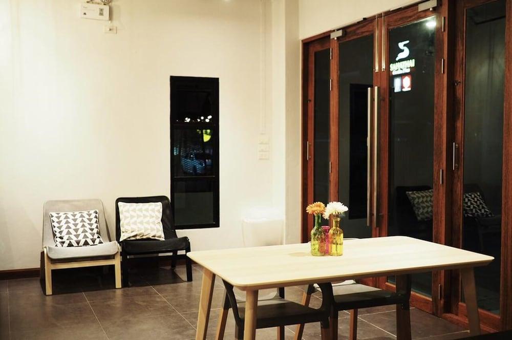 Apartament A3 Living Surat Thani Zewnętrze zdjęcie